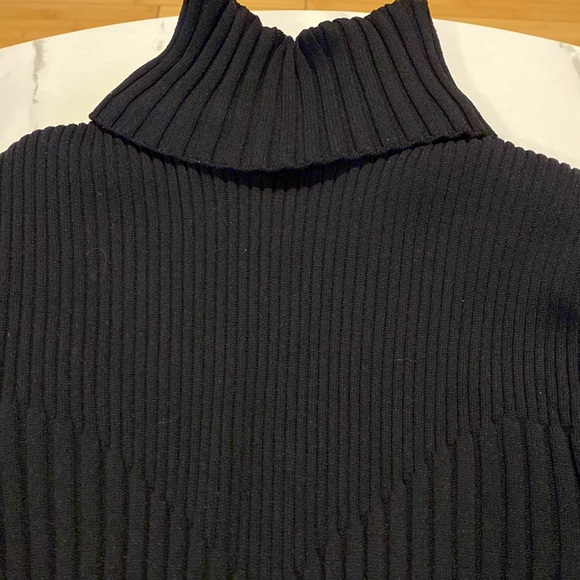 Skin tight black turtleneck - M - Picture 2 of 7